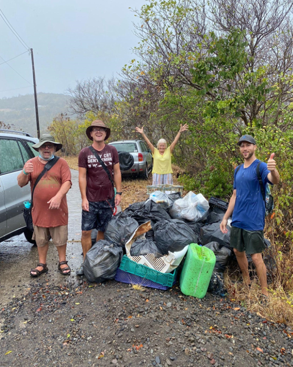 Rubbish collection on the beach